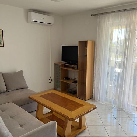 Apartments Vido โวดีเซ ภายนอก รูปภาพ