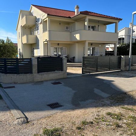 Apartments Vido โวดีเซ ภายนอก รูปภาพ
