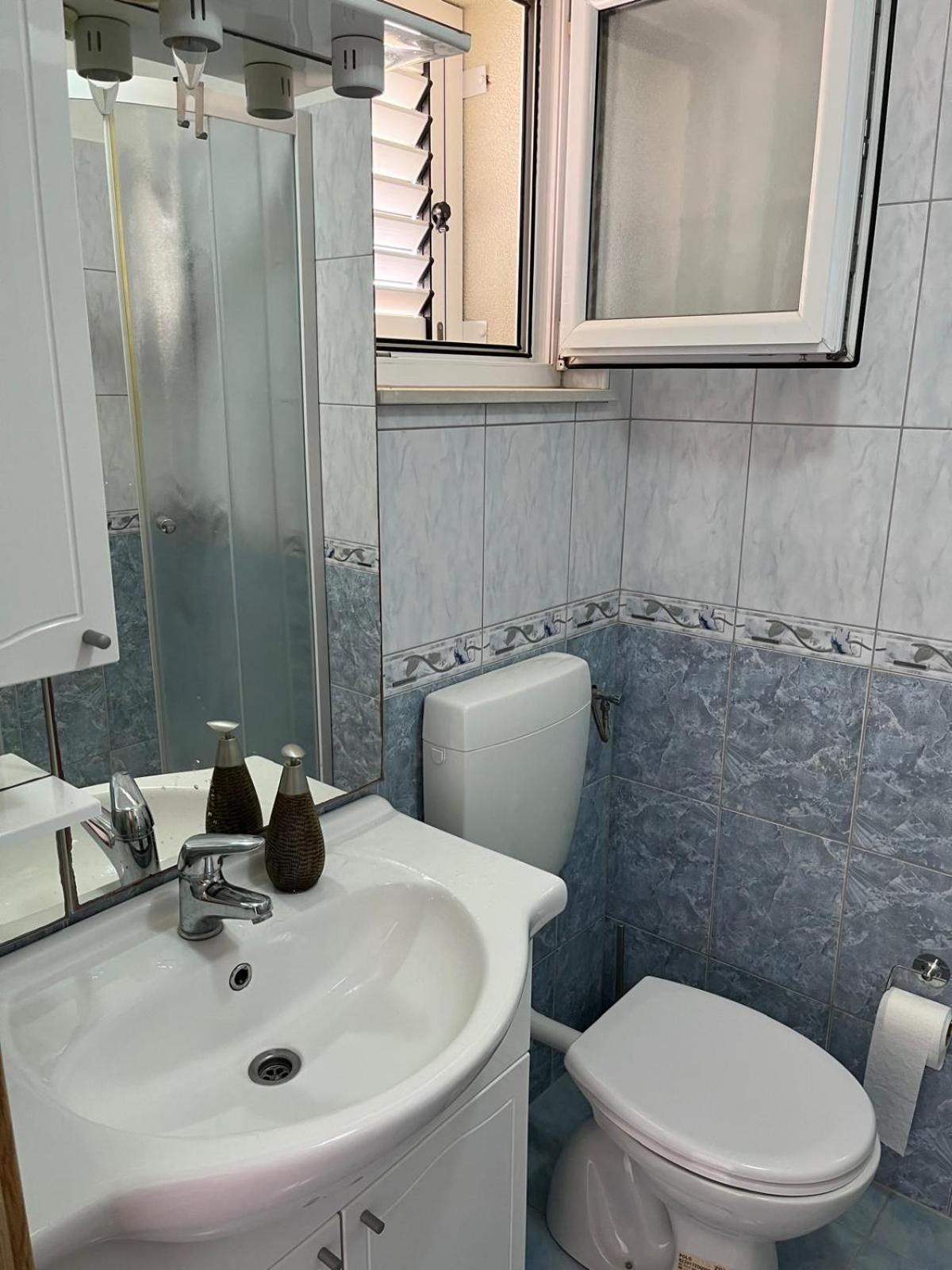 Apartments Vido โวดีเซ ภายนอก รูปภาพ