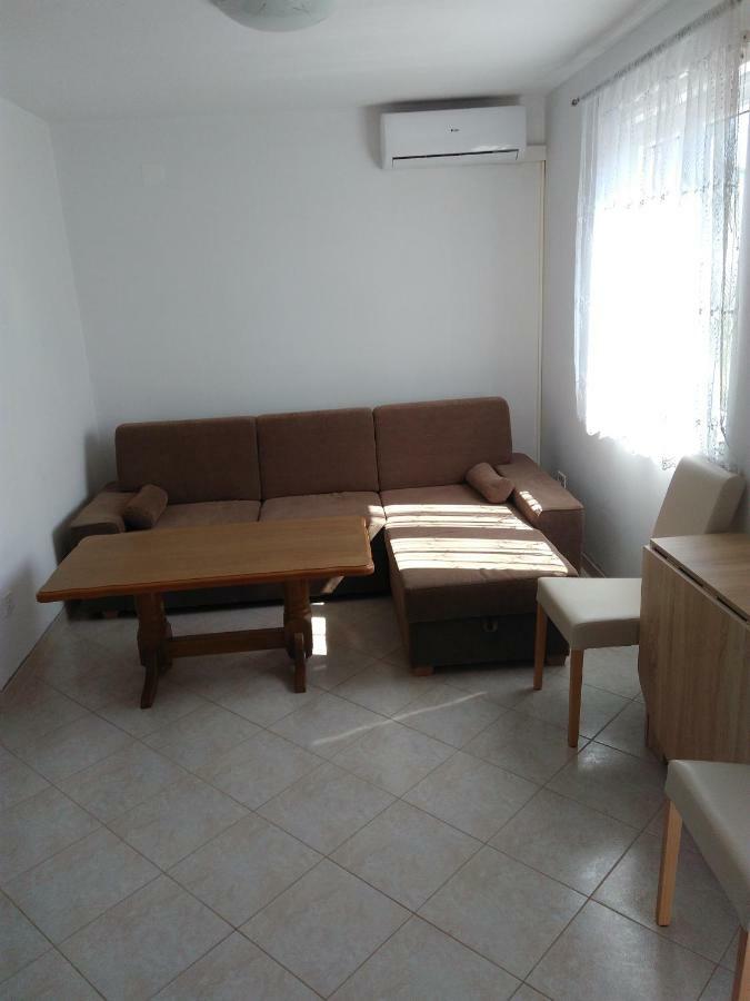 Apartments Vido โวดีเซ ภายนอก รูปภาพ