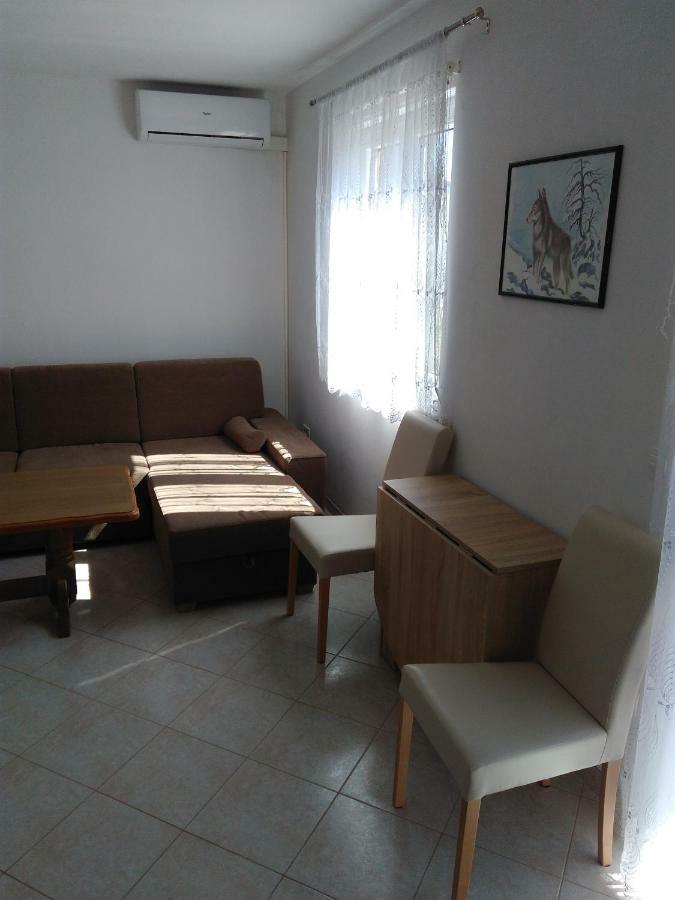 Apartments Vido โวดีเซ ภายนอก รูปภาพ