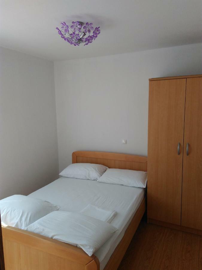 Apartments Vido โวดีเซ ภายนอก รูปภาพ